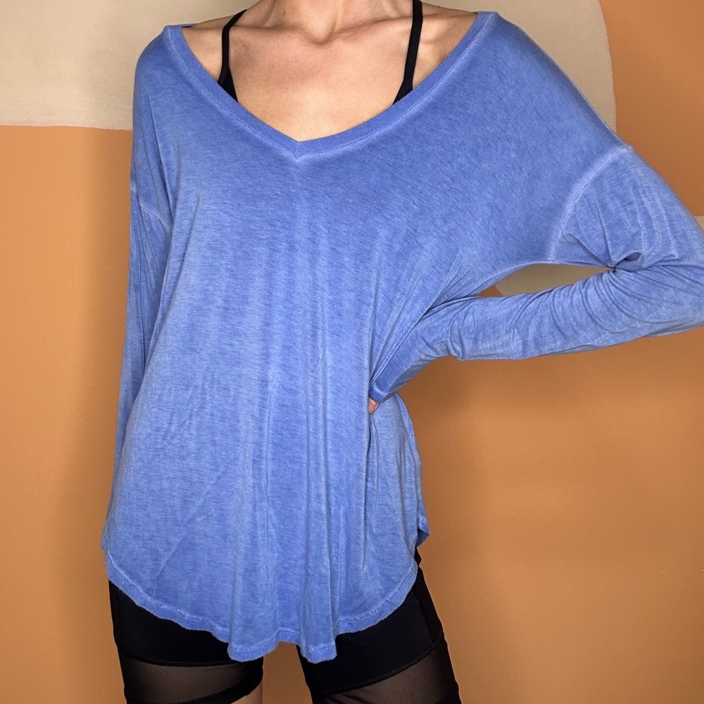 AE soft and sexy long sleeve top